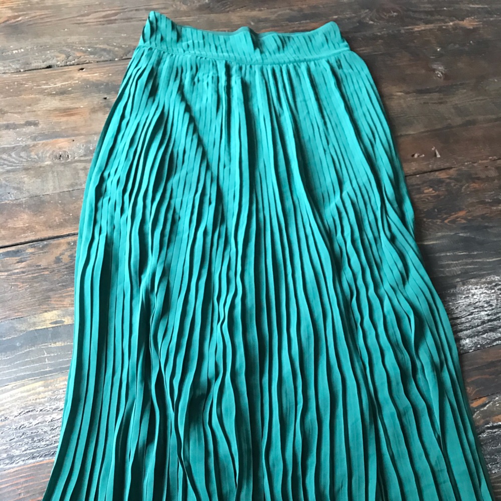 Brain Emerald Green Pleated Skirt